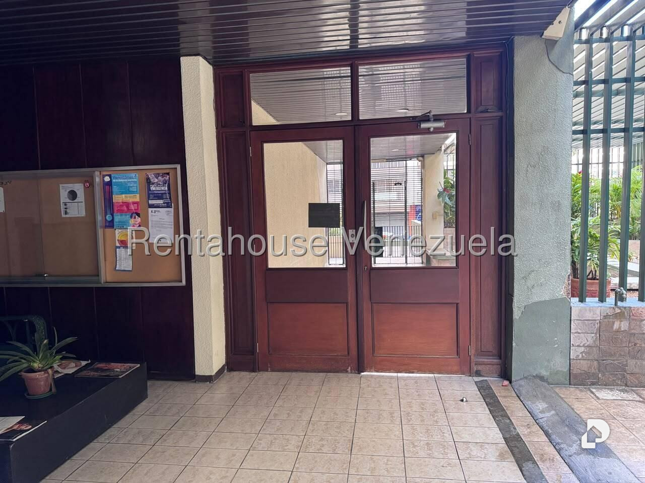 Apartamento en Los Palos Grandes, Caracas – 21
