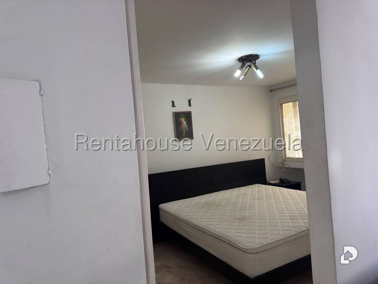 Apartamento en Los Palos Grandes, Caracas – 12