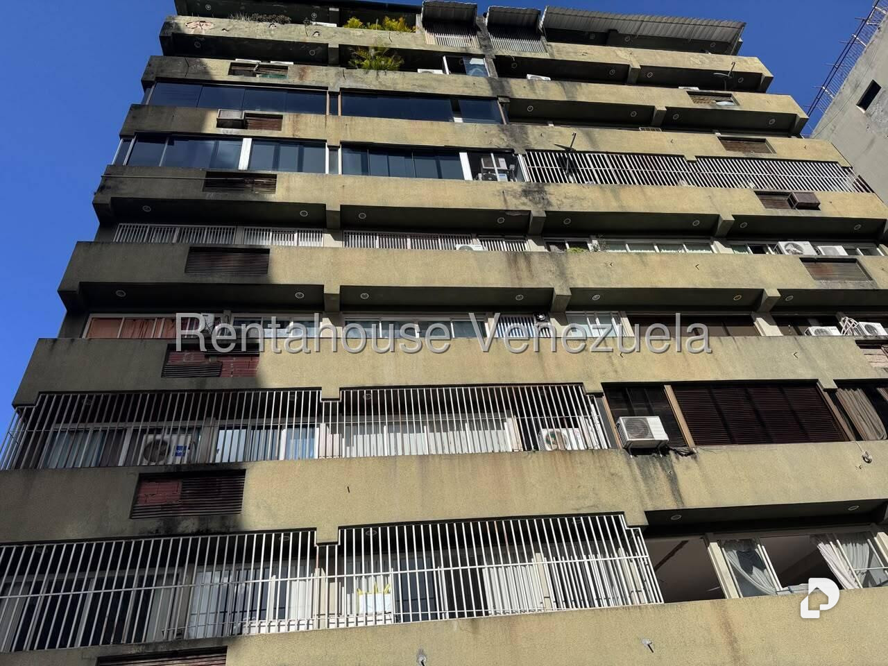 Apartamento en Los Palos Grandes, Caracas – 27