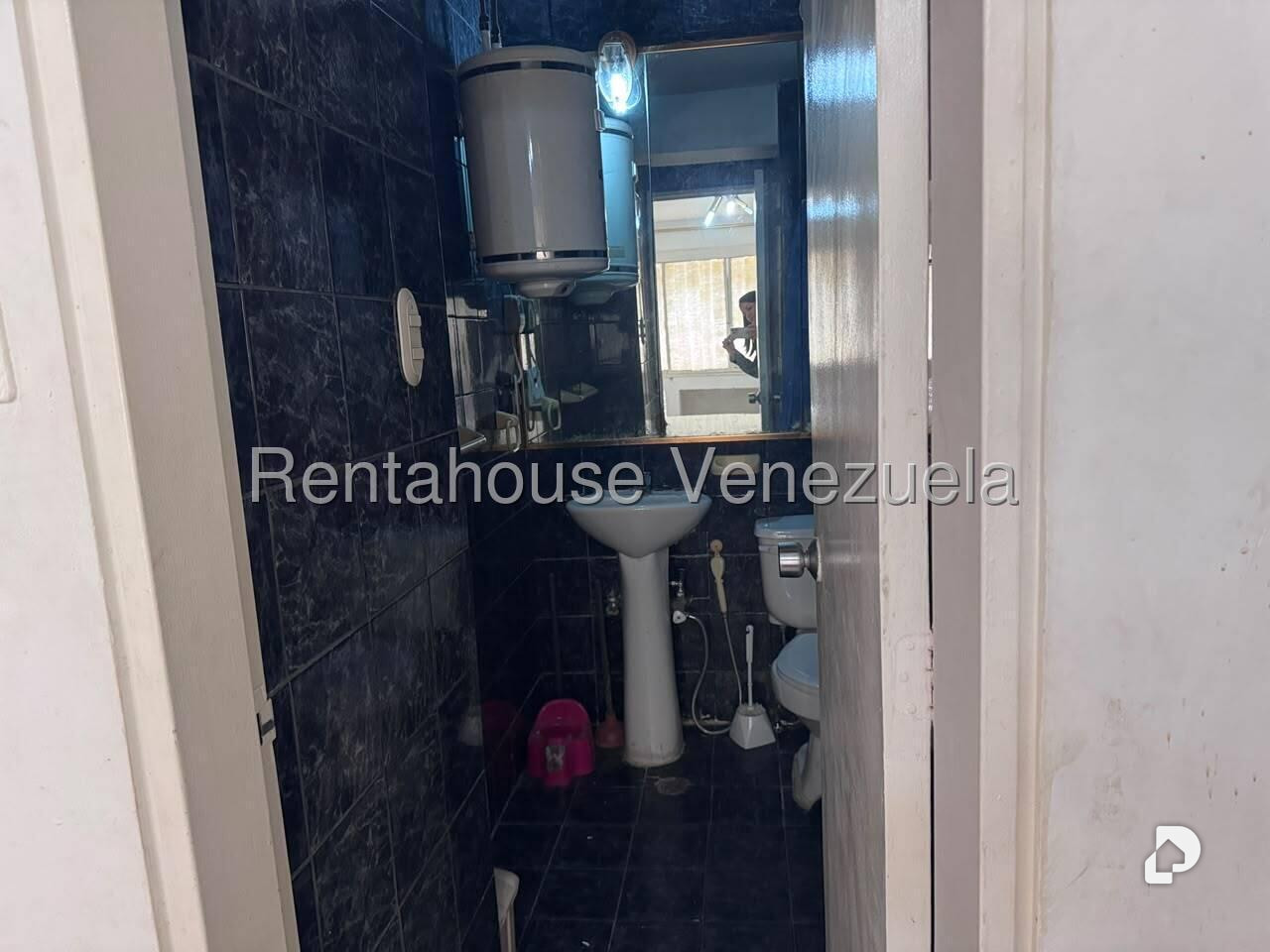 Apartamento en Los Palos Grandes, Caracas – 17