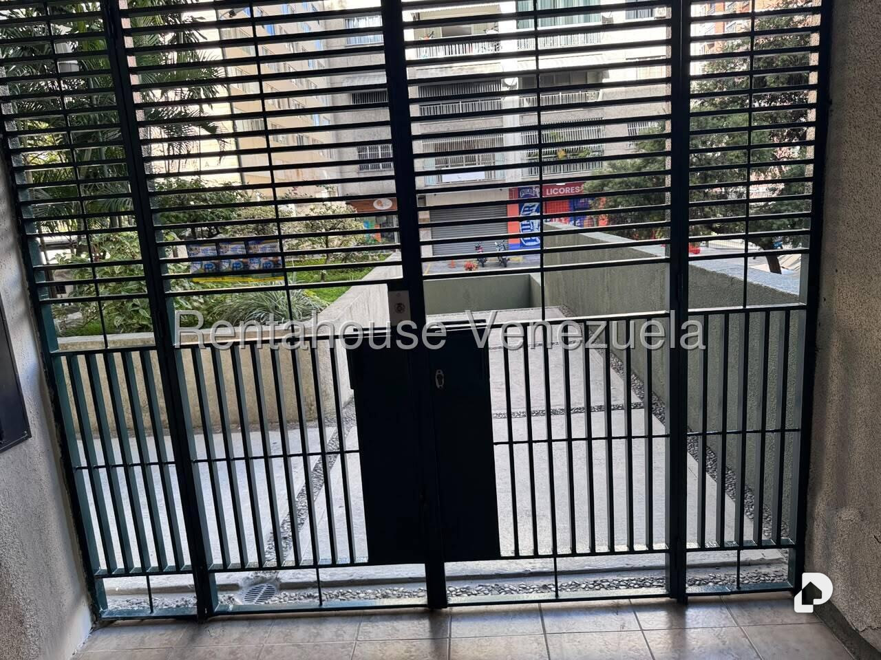 Apartamento en Los Palos Grandes, Caracas – 25