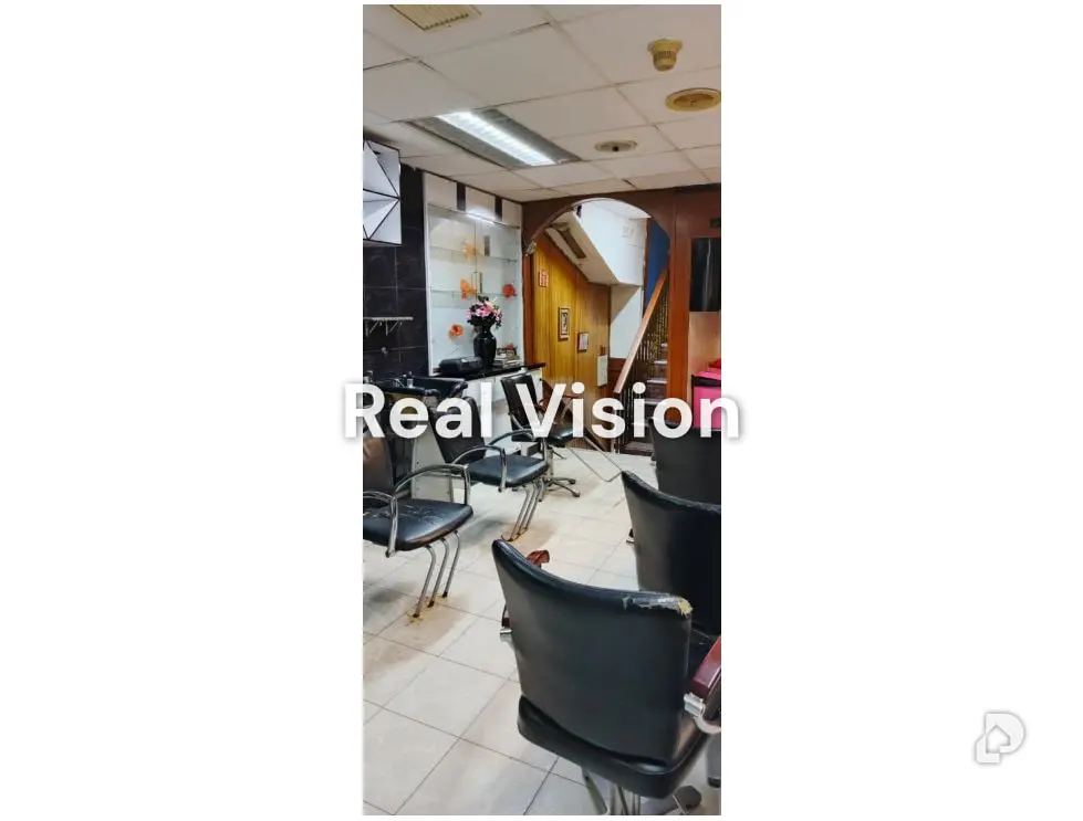 Local comercial en Av. Urdaneta, Caracas – 6