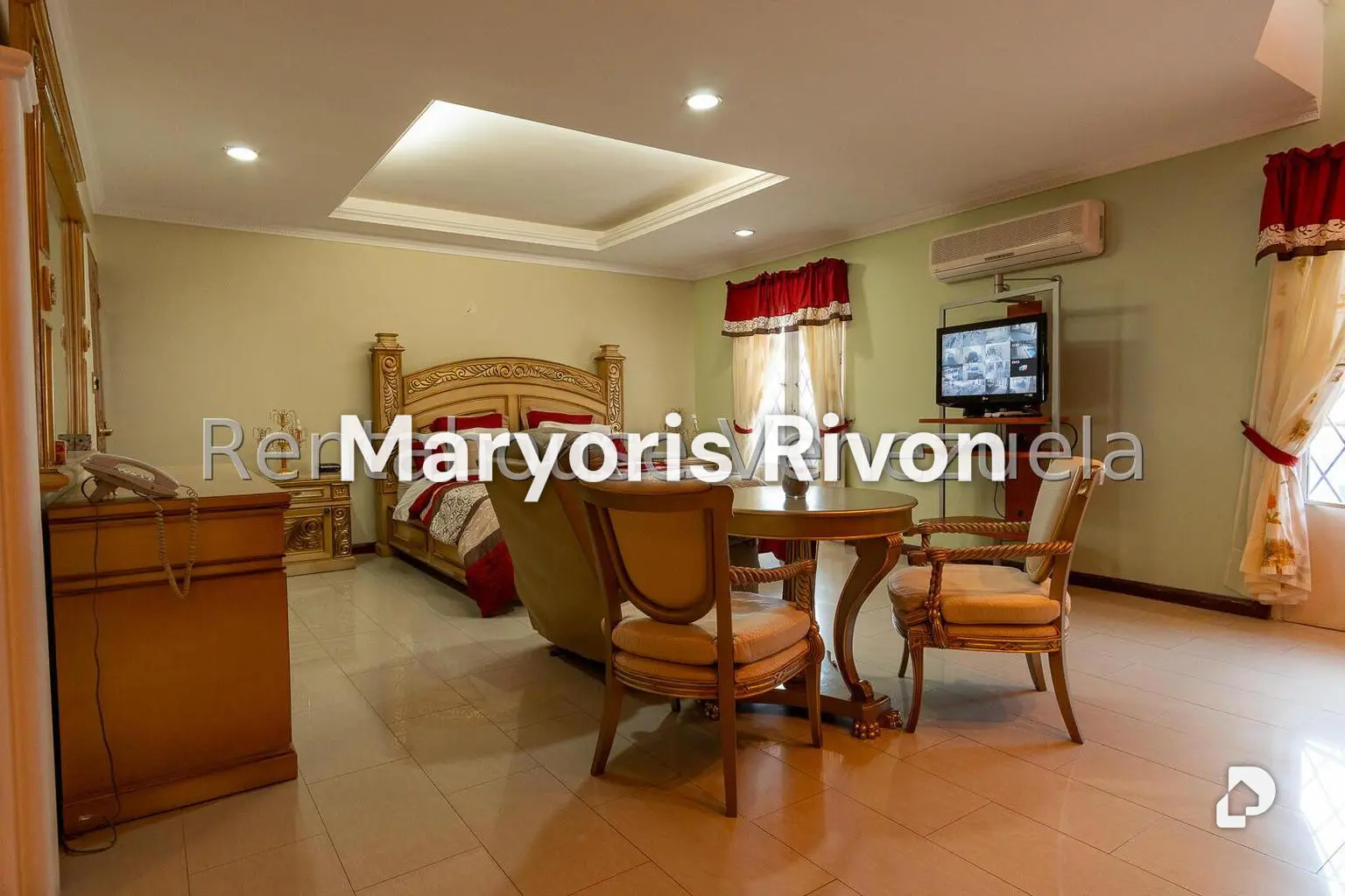 Casa en Alto Prado, Caracas – 18