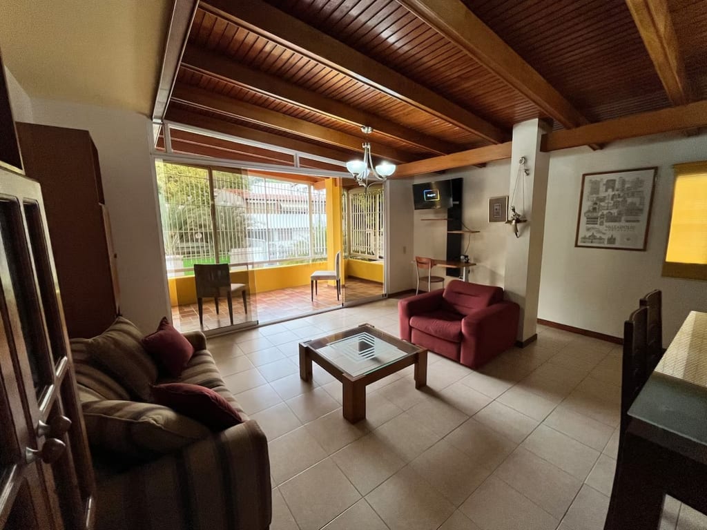 Casa en El Cafetal, Caracas - 1