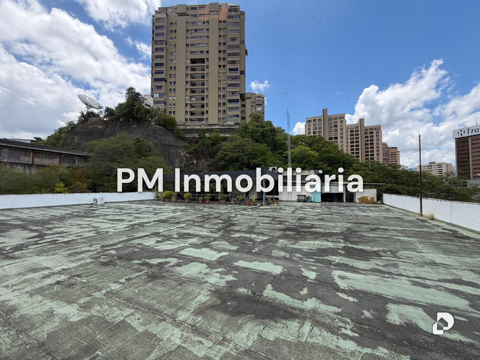 Edificio en Boleíta Norte, Caracas – 12