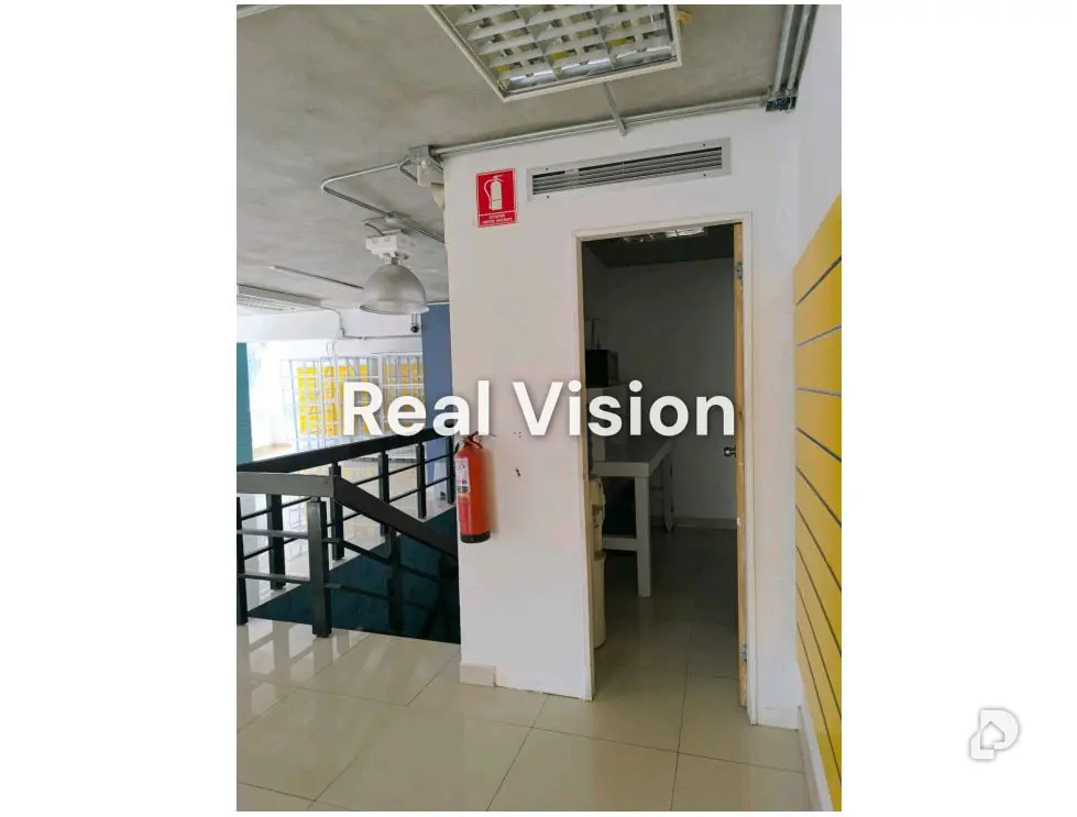 Local comercial en Campo Alegre, Caracas – 28