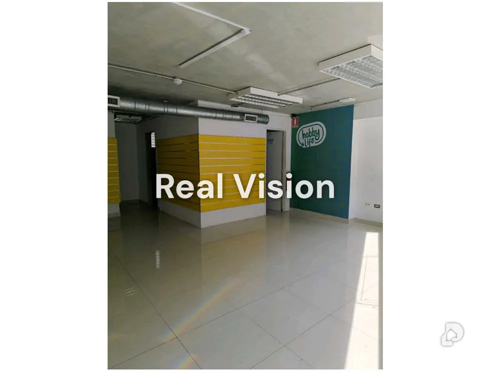 Local comercial en Campo Alegre, Caracas – 29