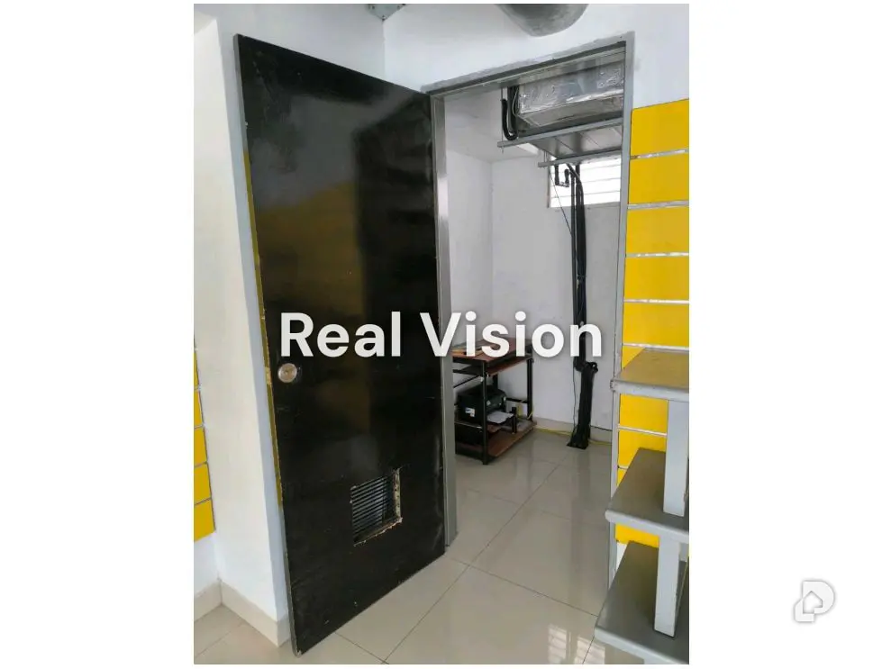 Local comercial en Campo Alegre, Caracas – 20