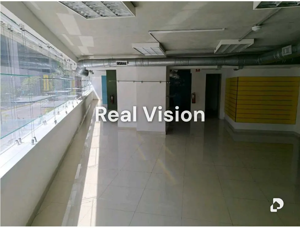 Local comercial en Campo Alegre, Caracas – 25