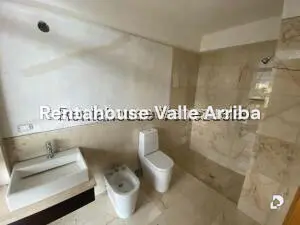Apartamento en Lomas de Las Mercedes, Caracas – 15