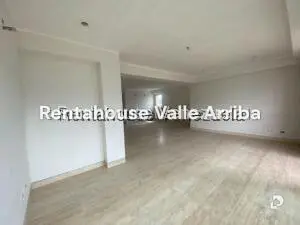 Apartamento en Lomas de Las Mercedes, Caracas – 24