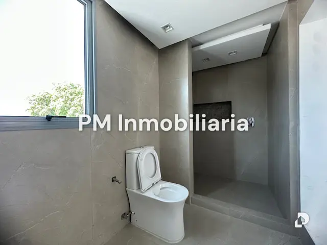 Casa en Cumbres de Curumo, Caracas – 28