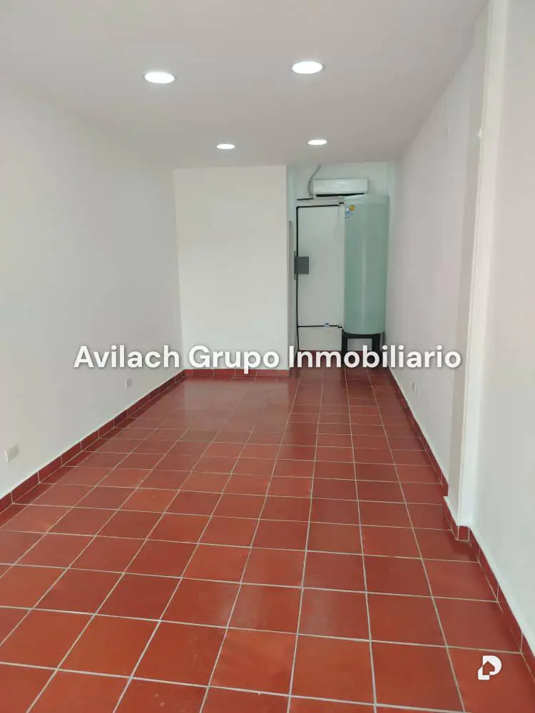 Local comercial en Paraparal, Valencia