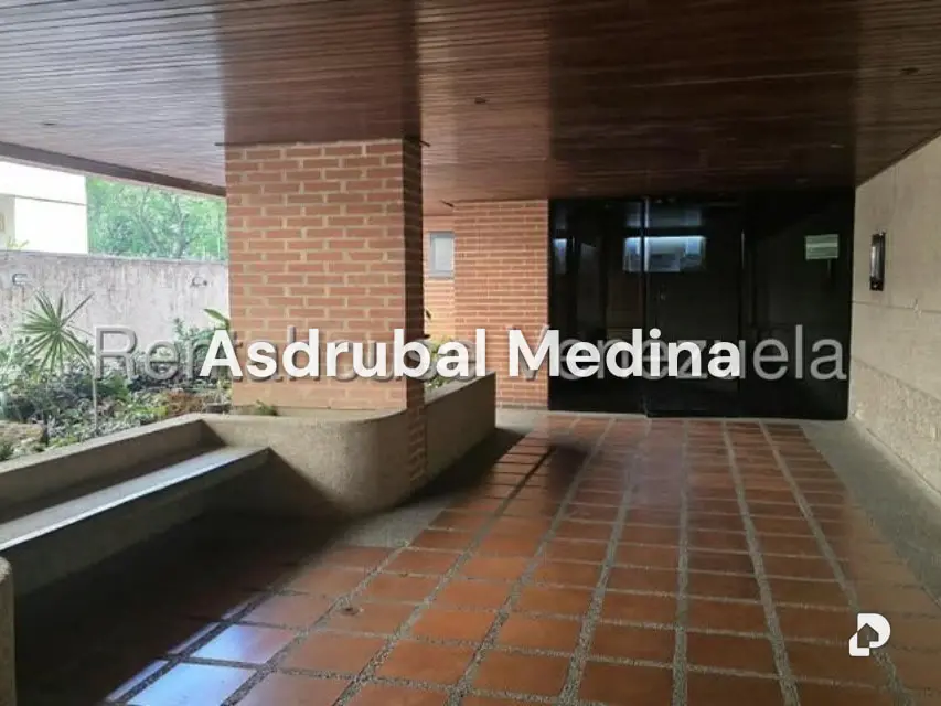 Apartamento en Los Palos Grandes, Caracas – 11