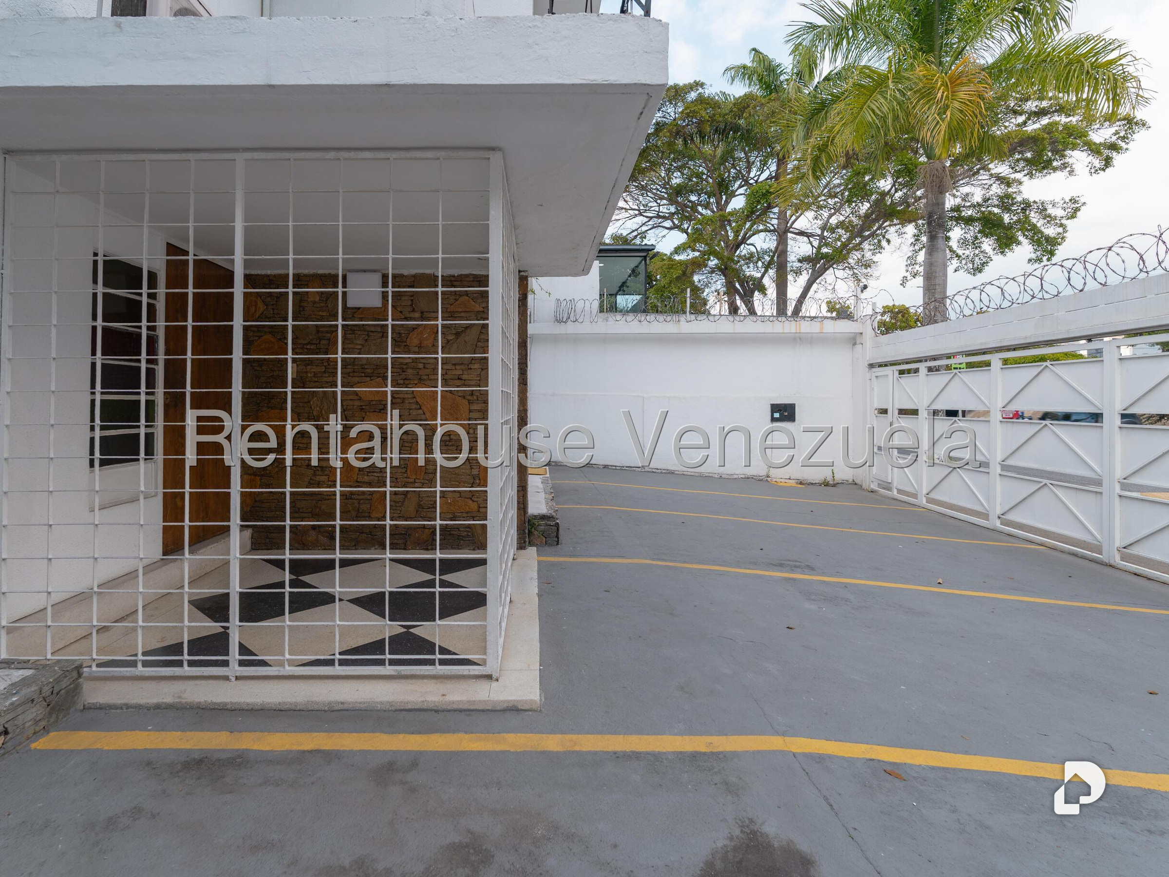Local comercial en Chuao, Caracas – 7