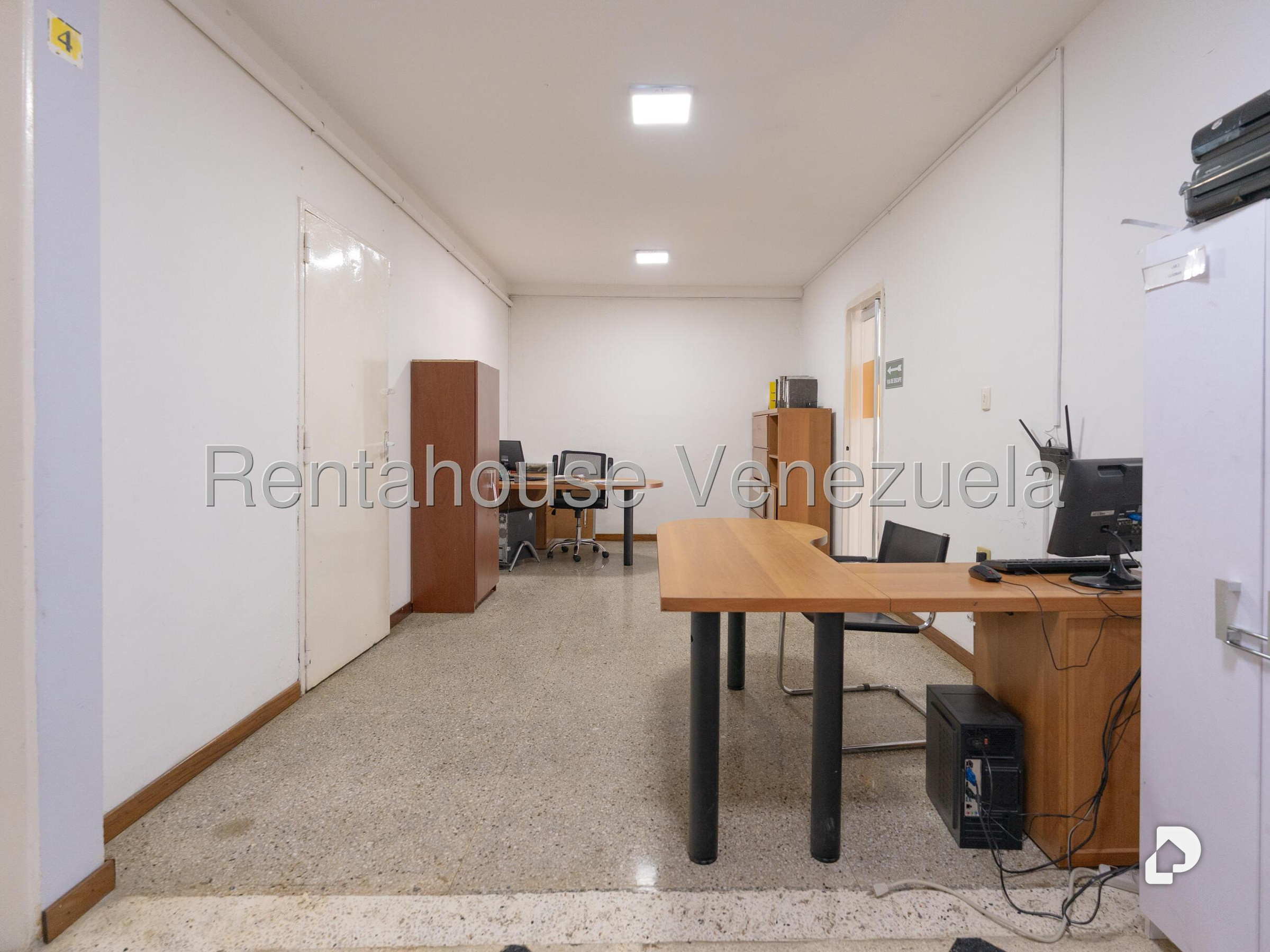Local comercial en Chuao, Caracas – 16