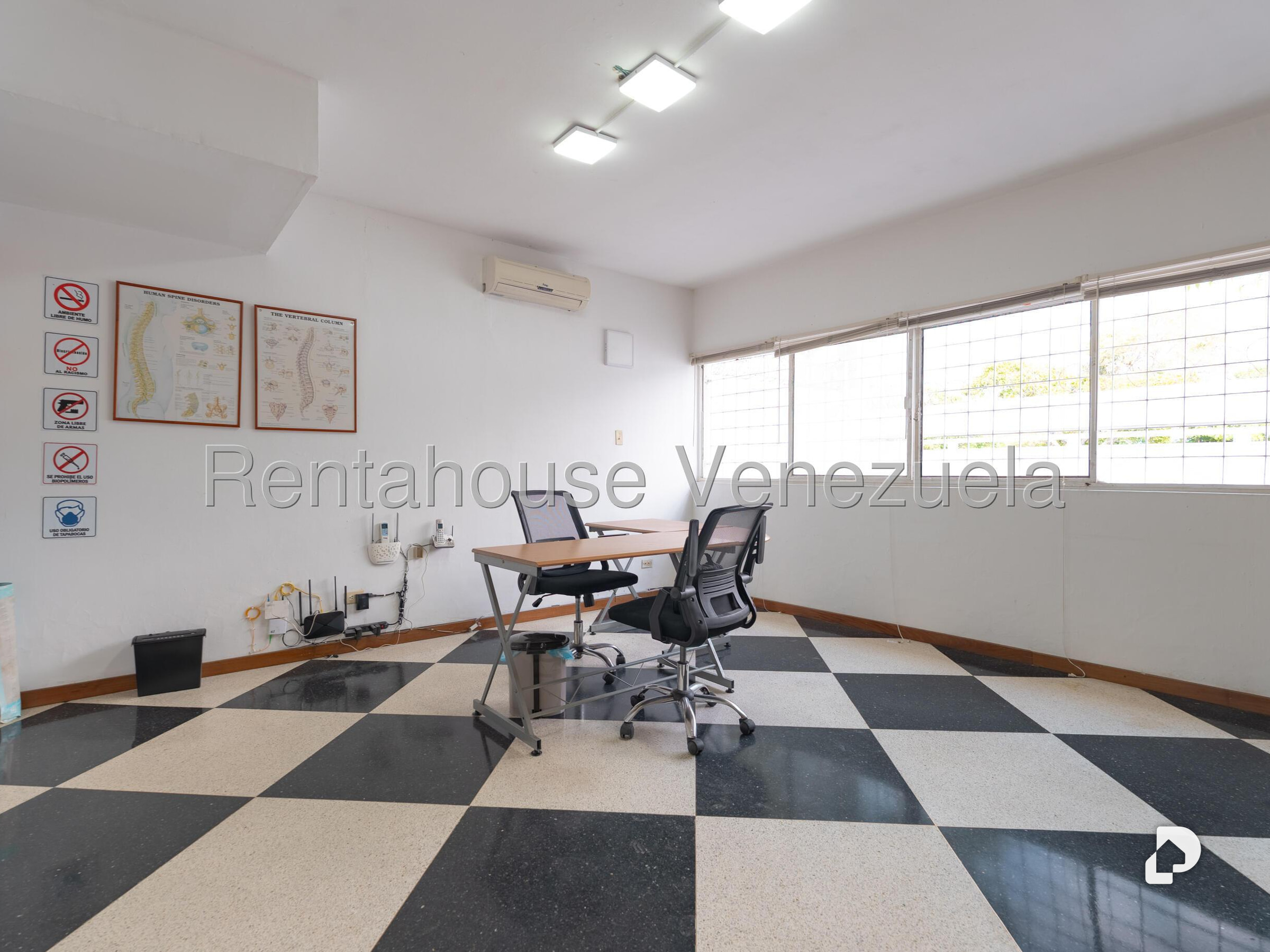 Local comercial en Chuao, Caracas – 28