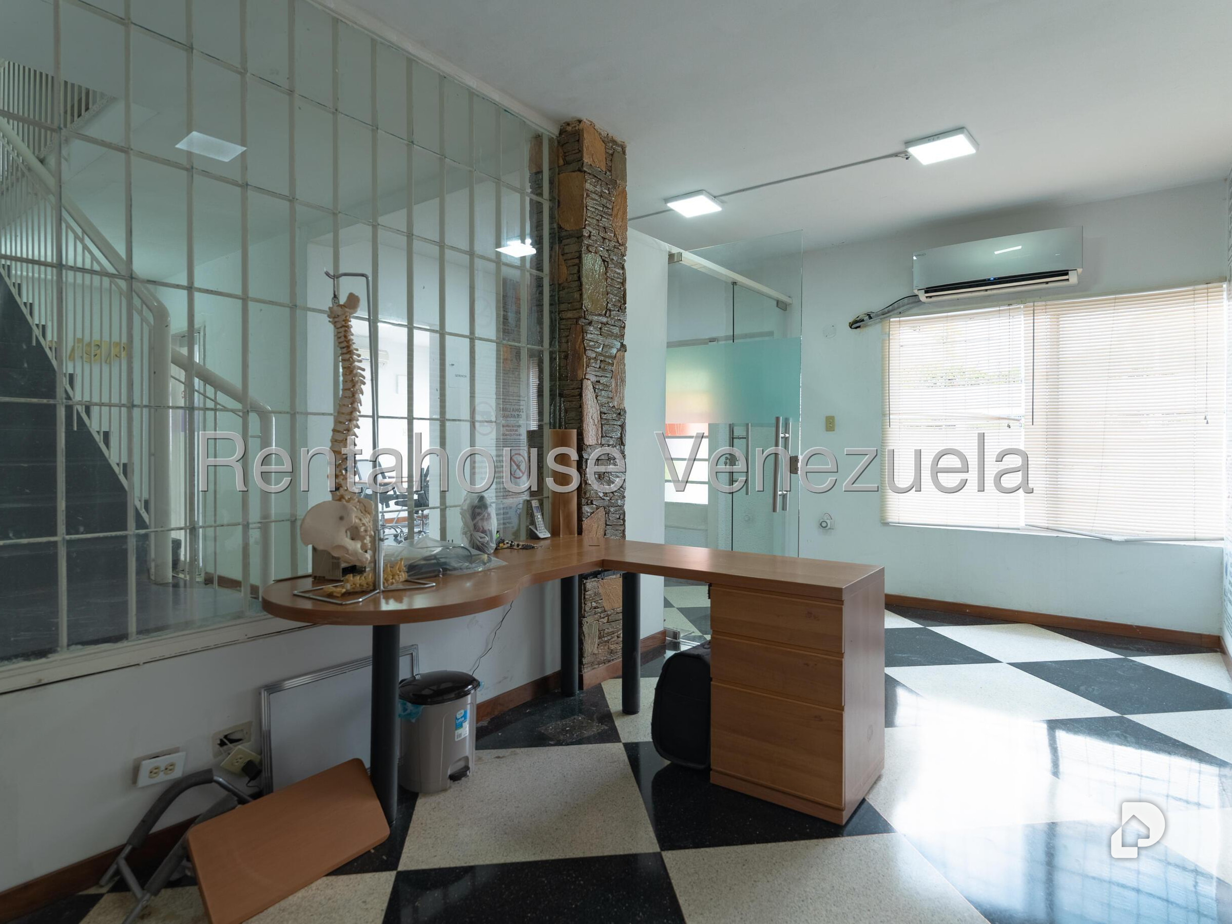 Local comercial en Chuao, Caracas – 29