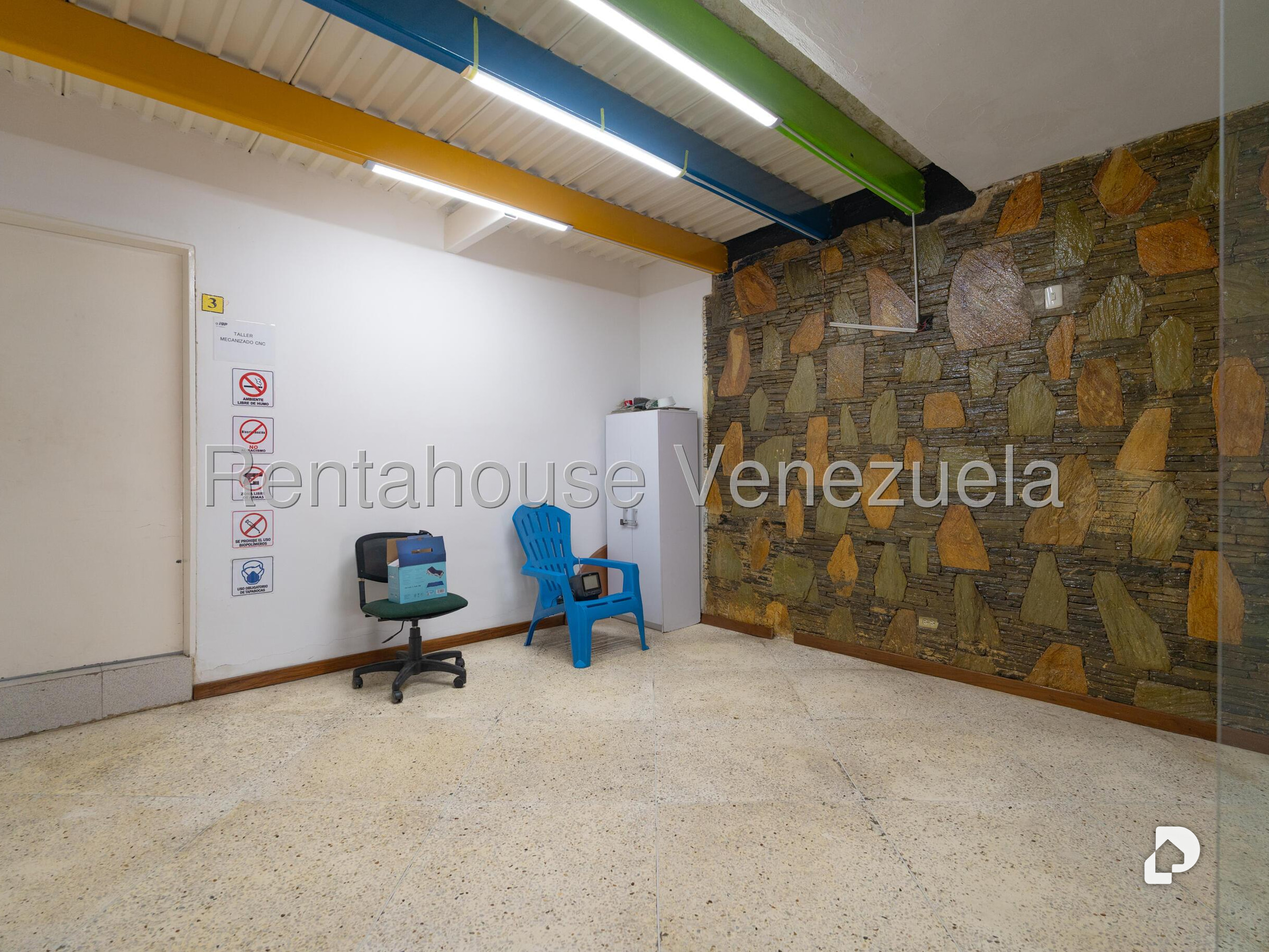 Local comercial en Chuao, Caracas – 17