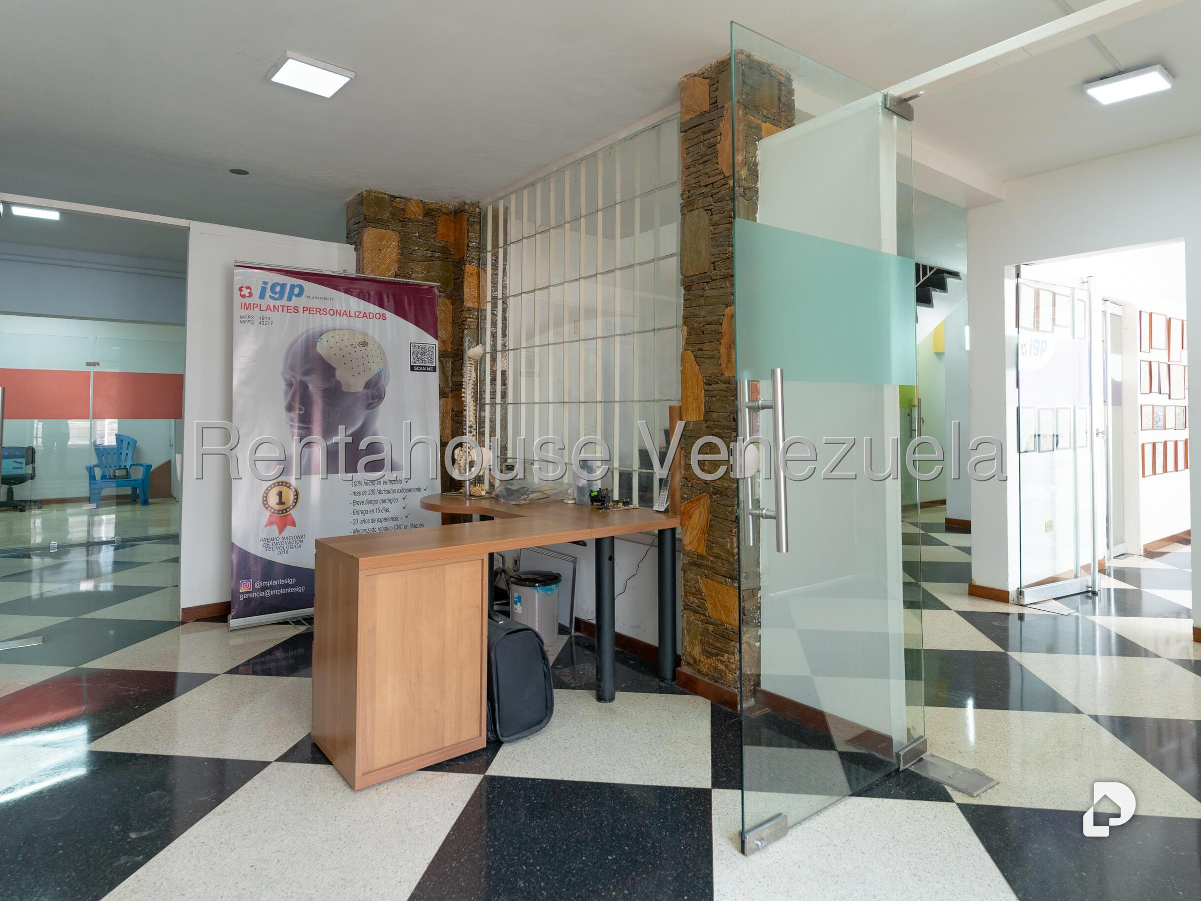 Local comercial en Chuao, Caracas – 30