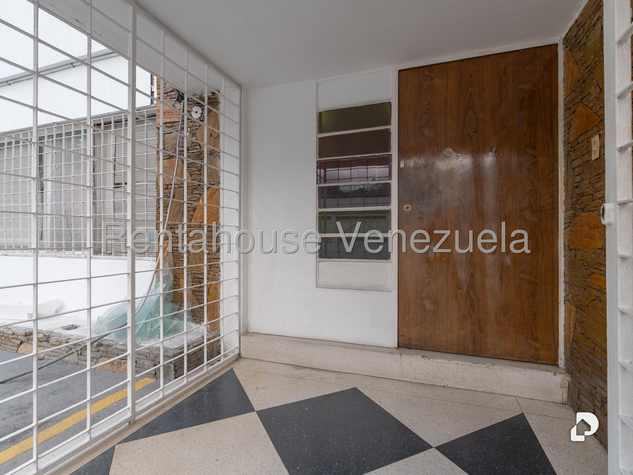 Local comercial en Chuao, Caracas – 6