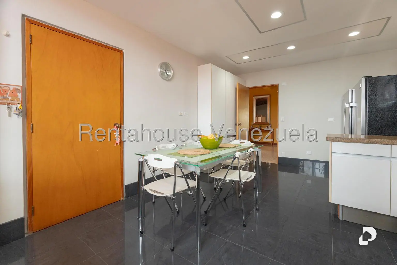 Casa en Oripoto, Caracas – 27