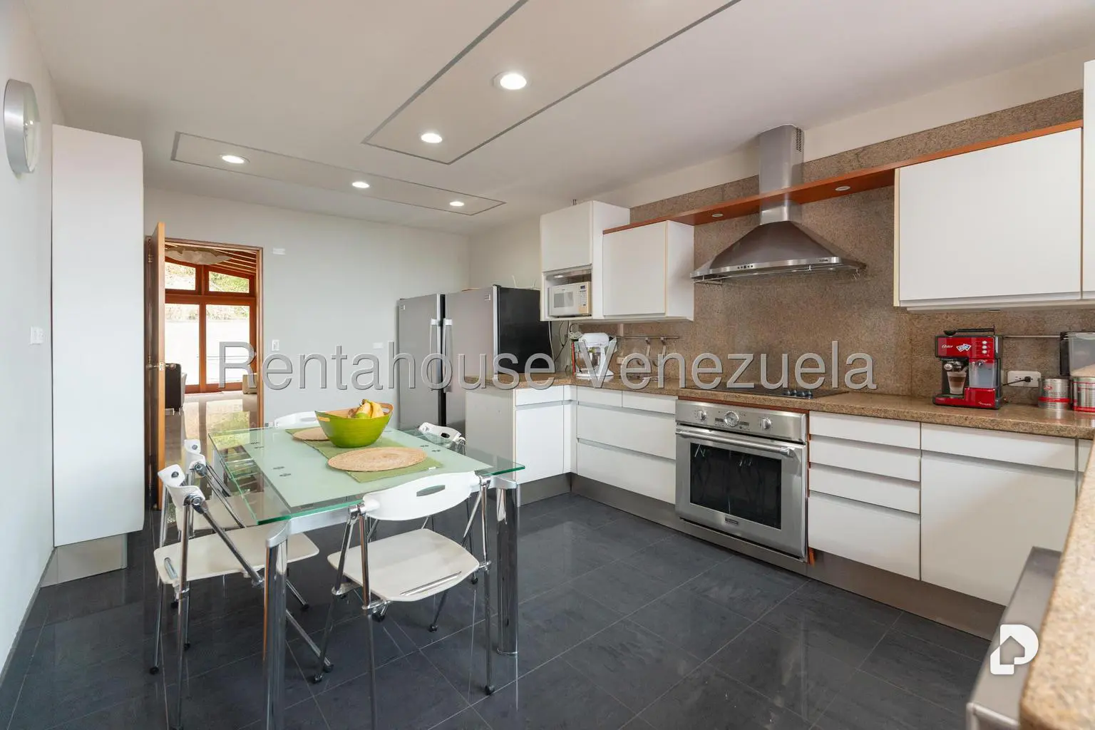 Casa en Oripoto, Caracas – 24