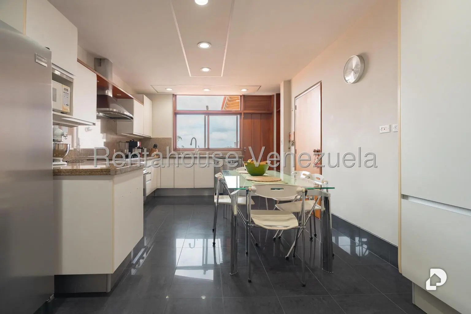 Casa en Oripoto, Caracas – 23