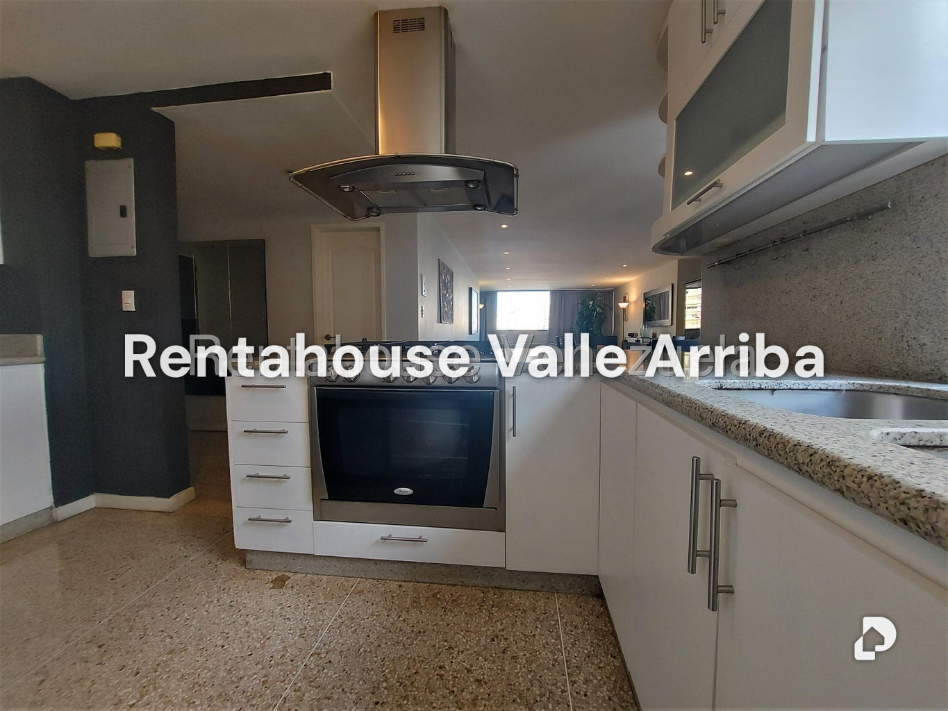 Apartamento en Altamira, Caracas – 11