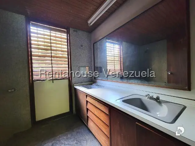 Casa en Prados del Este, Caracas – 23