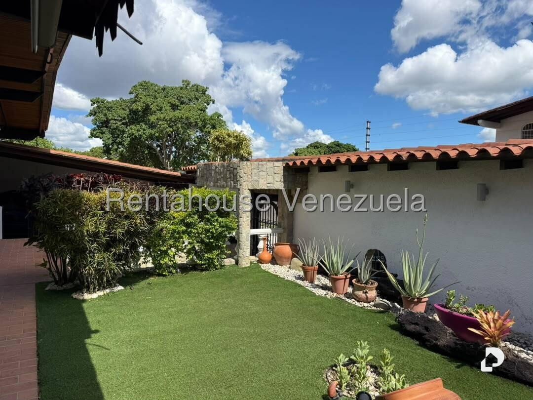 Casa en Santa Paula, Caracas – 2