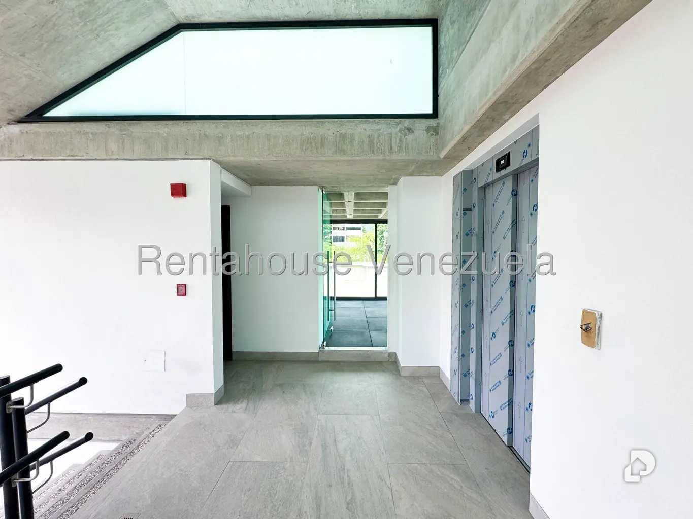Apartamento en Los Naranjos de las Mercedes, Caracas – 25