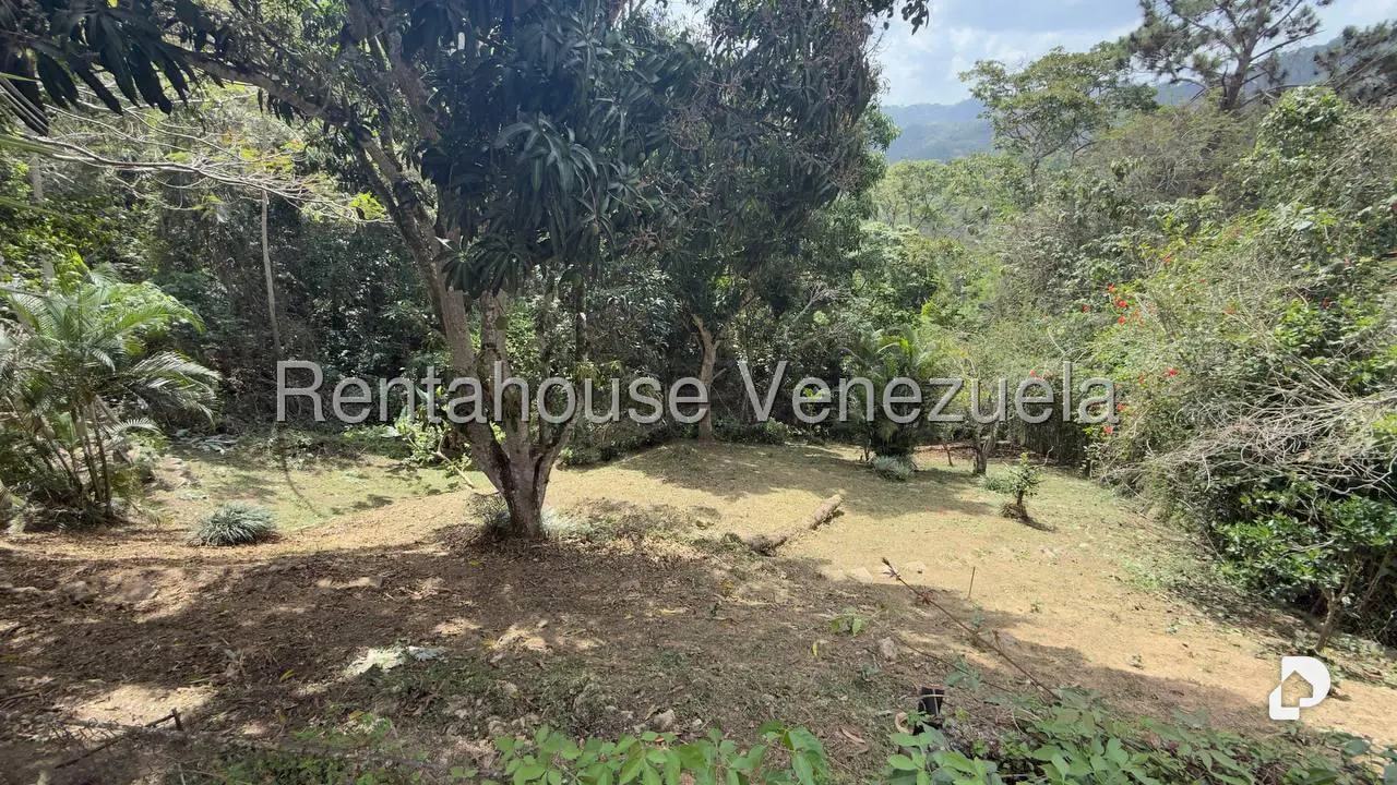 Casa en Oripoto, Caracas – 13