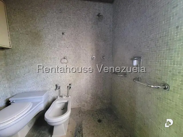 Casa en Prados del Este, Caracas – 24
