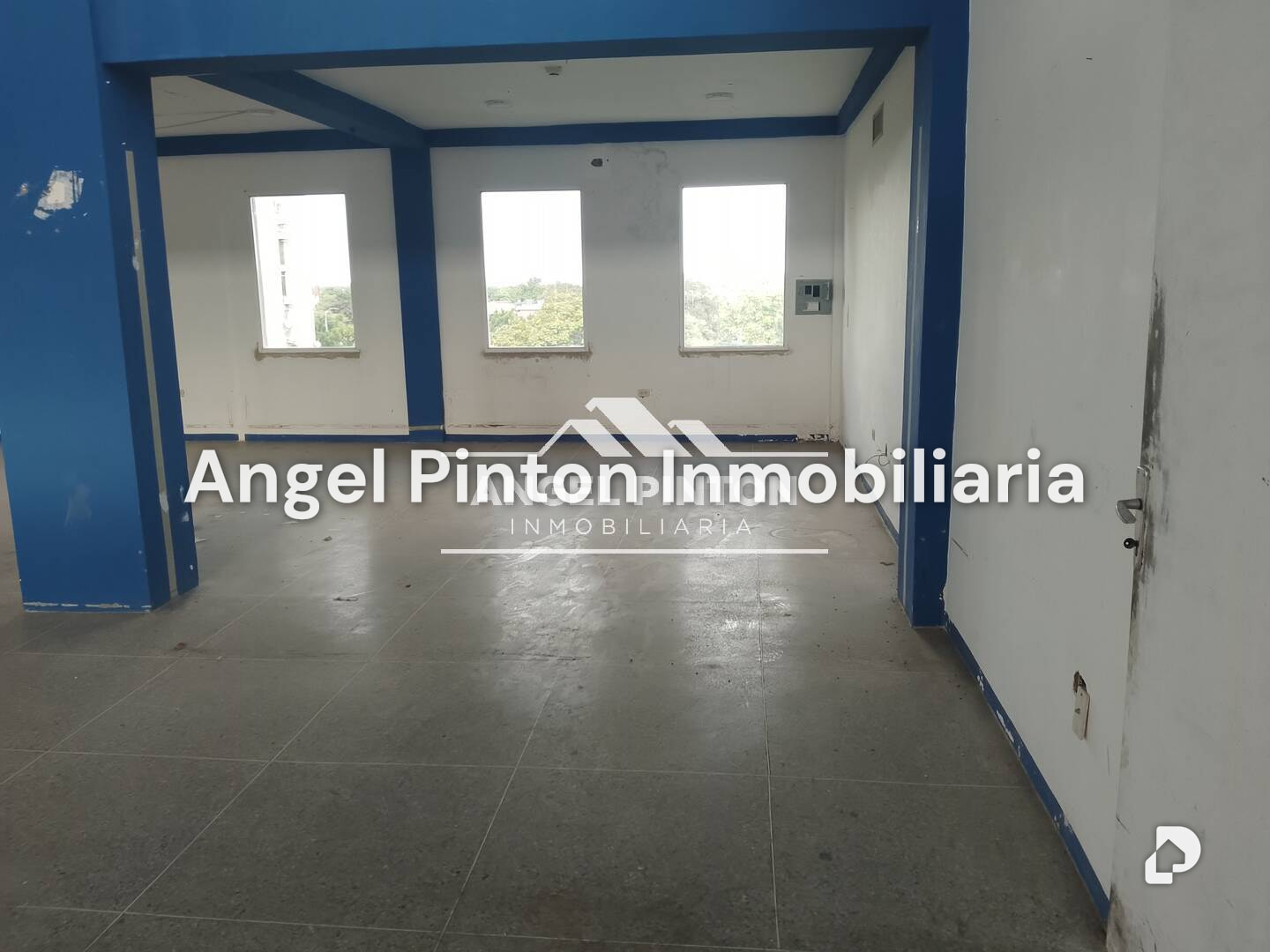 Local comercial en Acuarelas del Sol, Maracaibo – 1