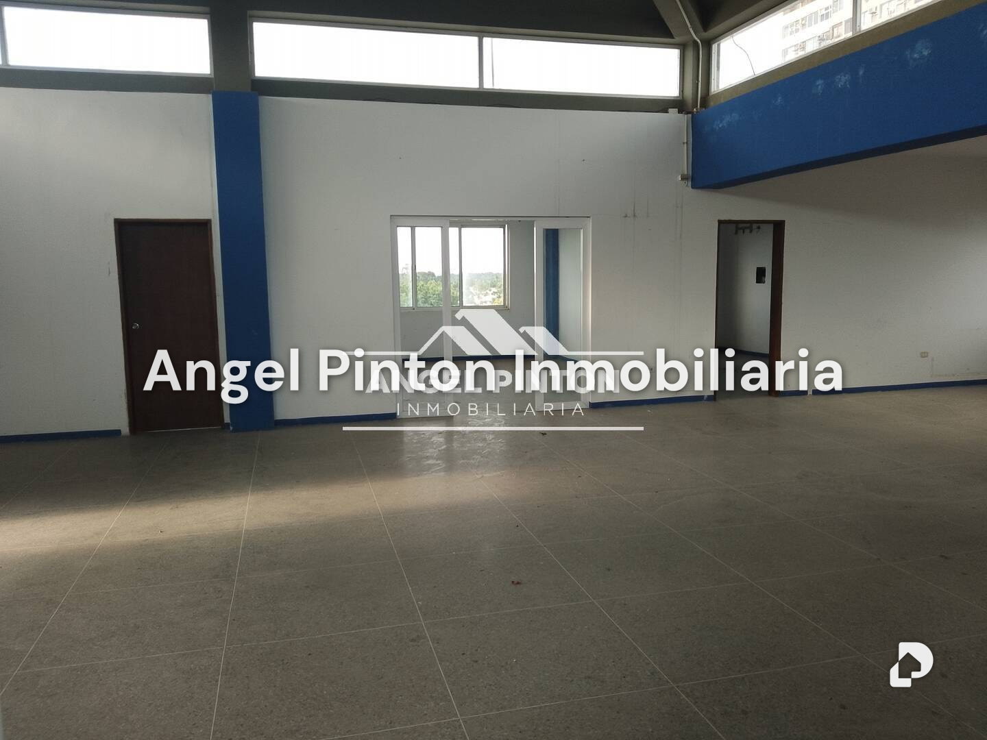 Local comercial en Acuarelas del Sol, Maracaibo – 3