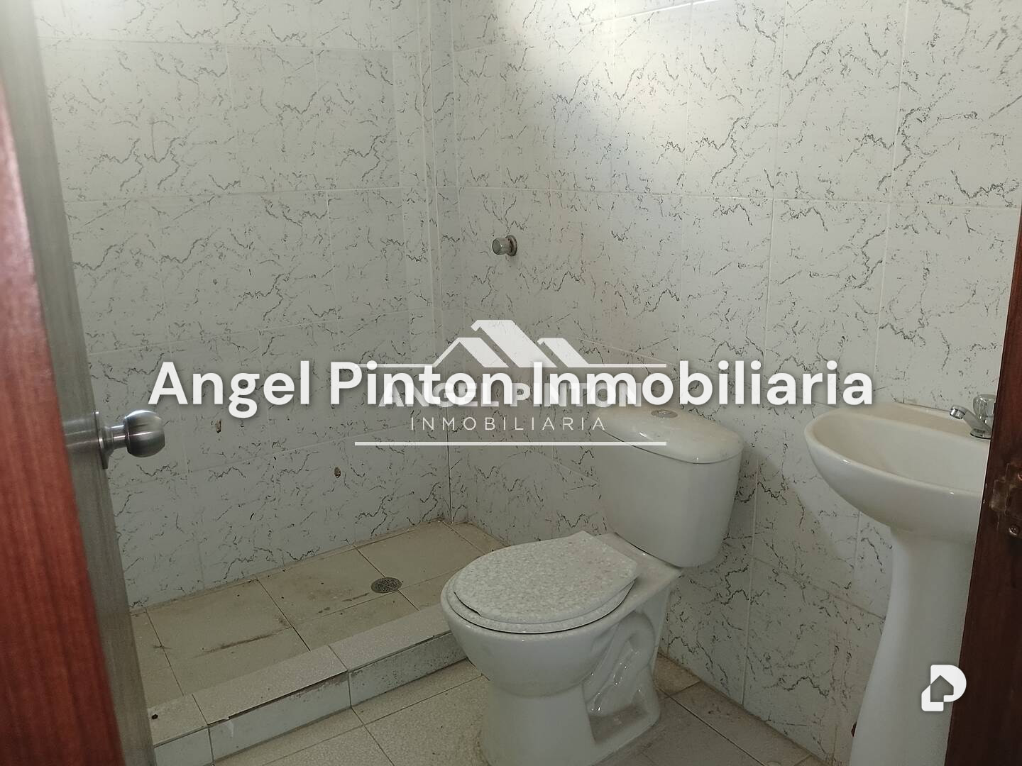 Local comercial en Acuarelas del Sol, Maracaibo – 6