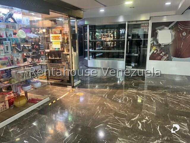 Local comercial en Prados del Este, Caracas – 4