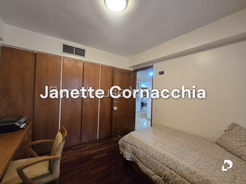 Apartment in Campo Alegre, Caracas – 25