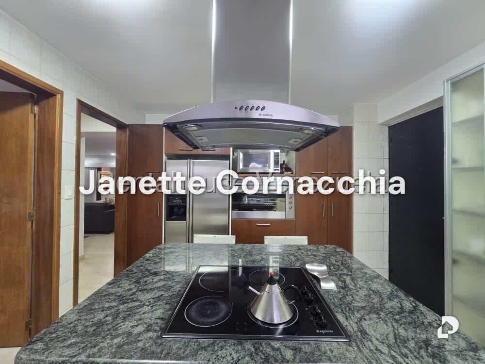 Apartment in Campo Alegre, Caracas – 11