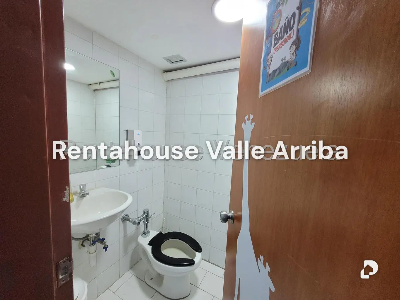 Local comercial en La California Norte, Caracas – 27