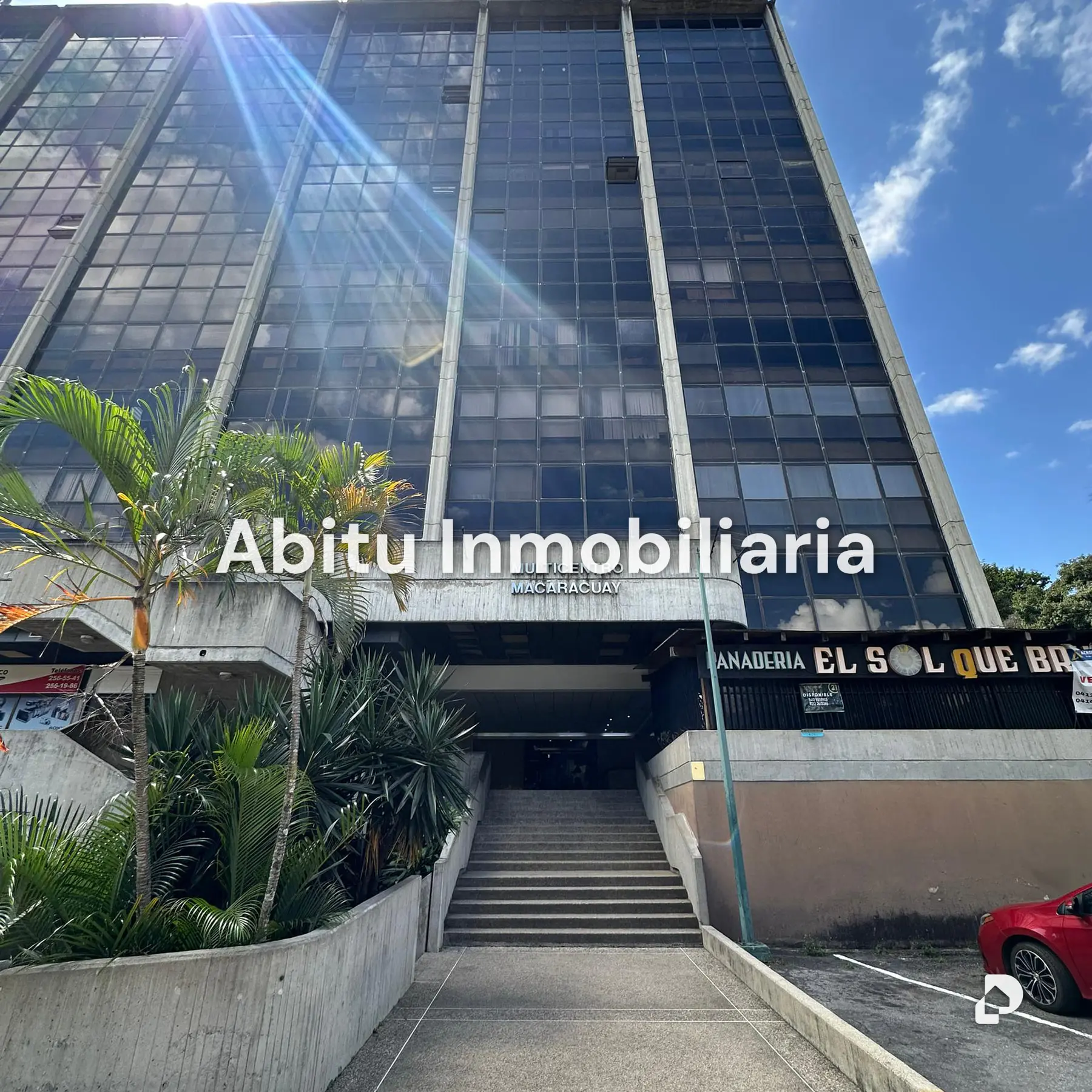 Office in Macaracuay, Caracas – 1
