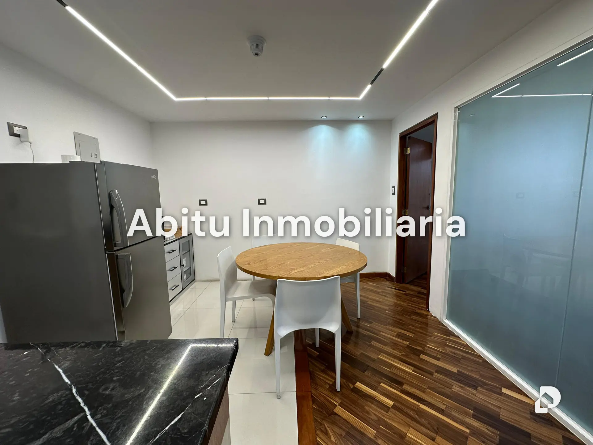 Office in Macaracuay, Caracas – 13