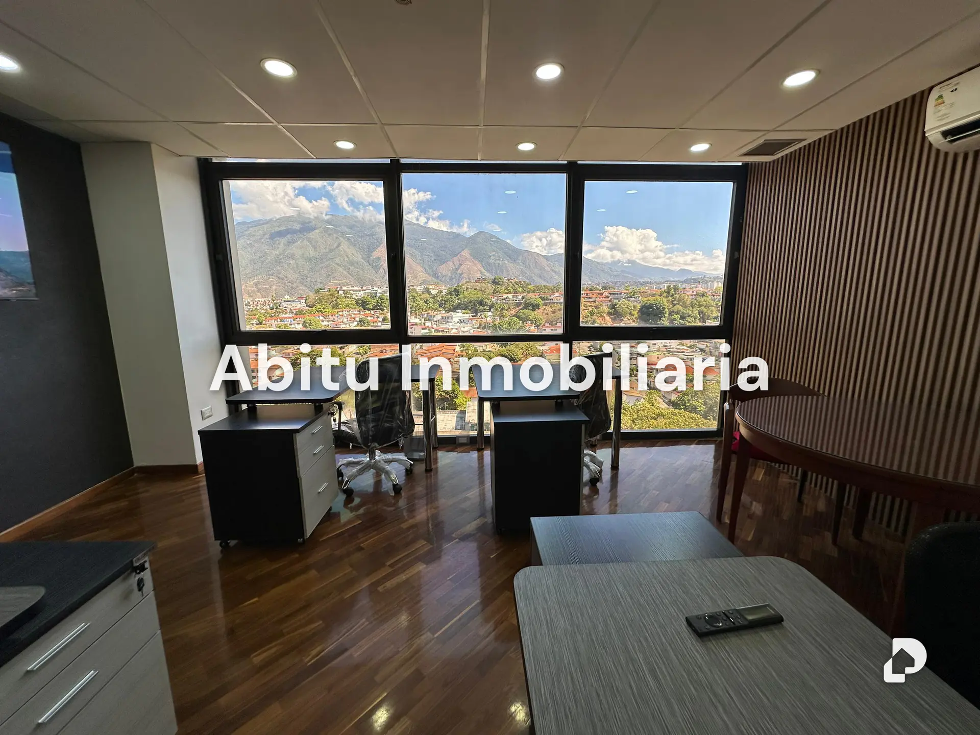 Office in Macaracuay, Caracas – 8