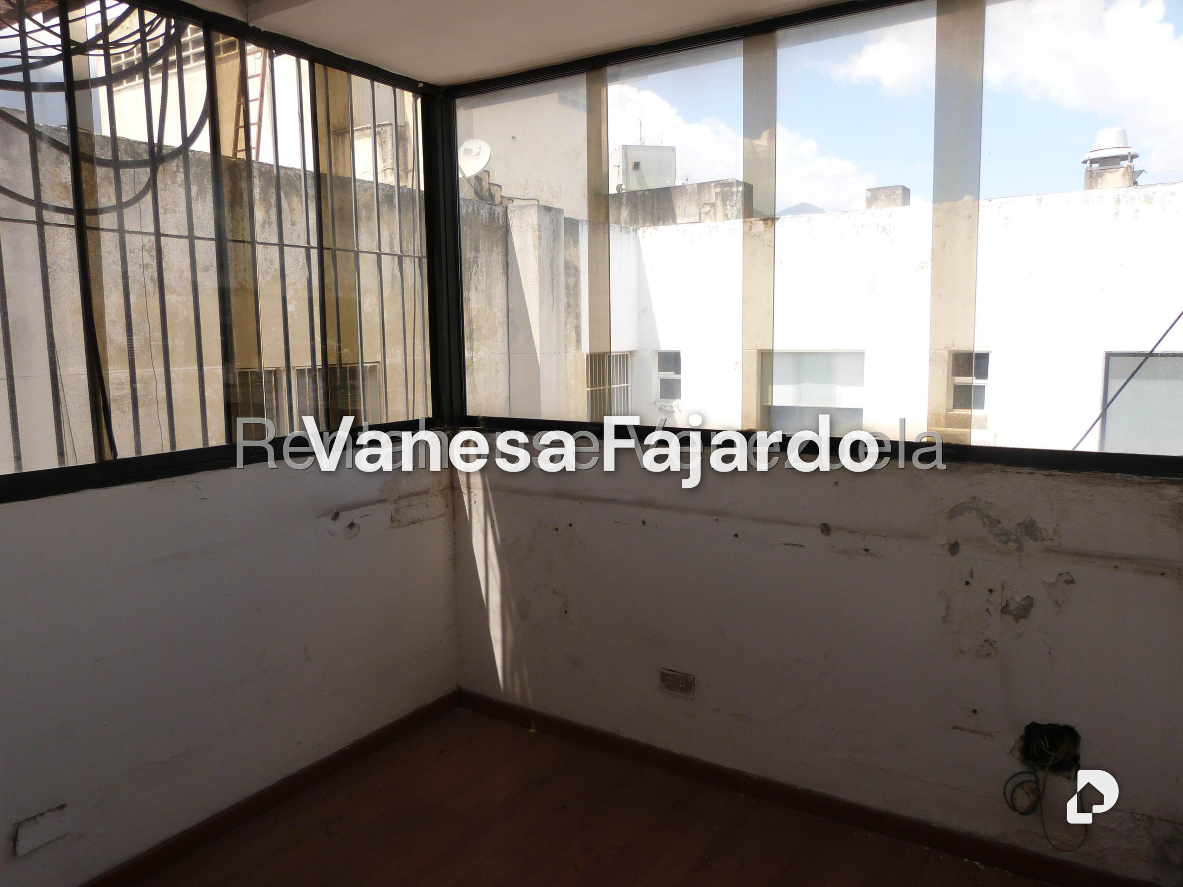 Oficina en Chacao, Caracas – 17