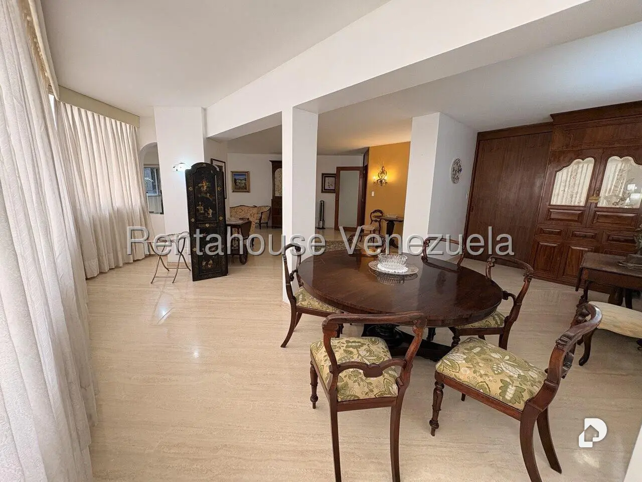 Apartamento en Altamira, Caracas – 16