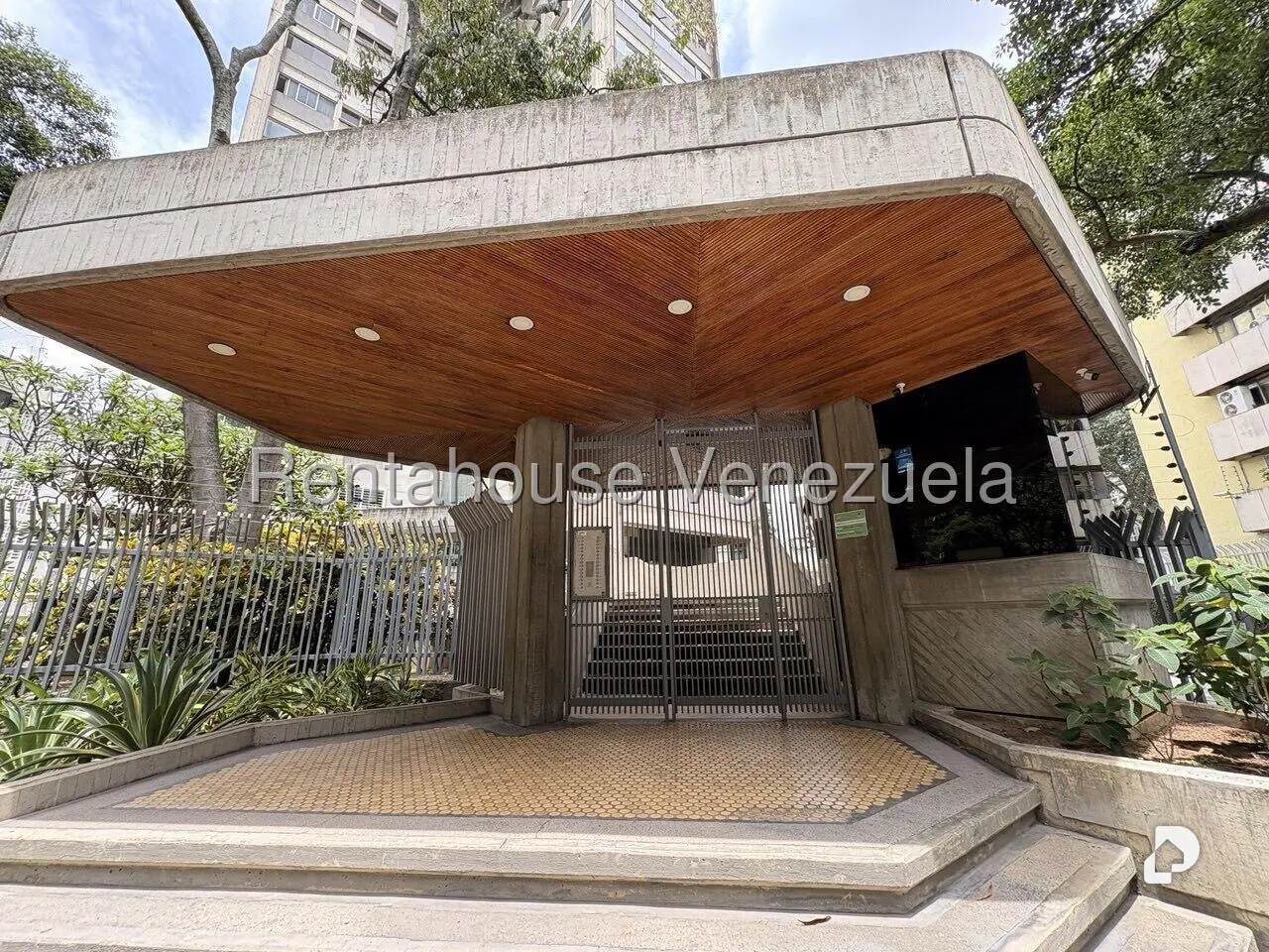 Apartamento en Altamira, Caracas – 2