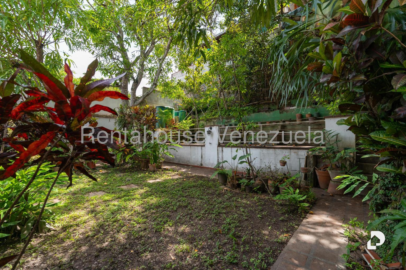 Casa en El Cafetal, Caracas – 24