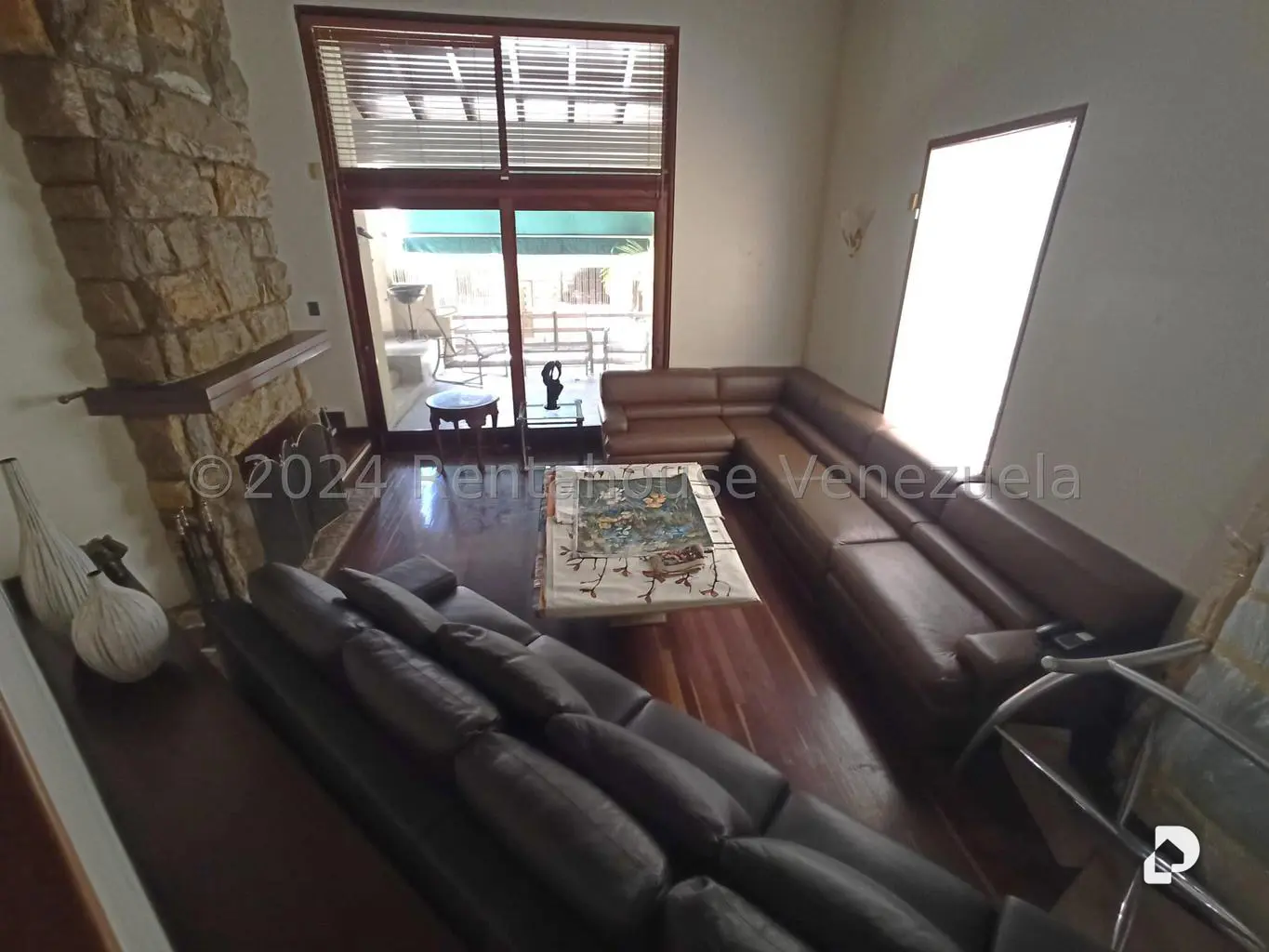Casa en Oripoto, Caracas – 15