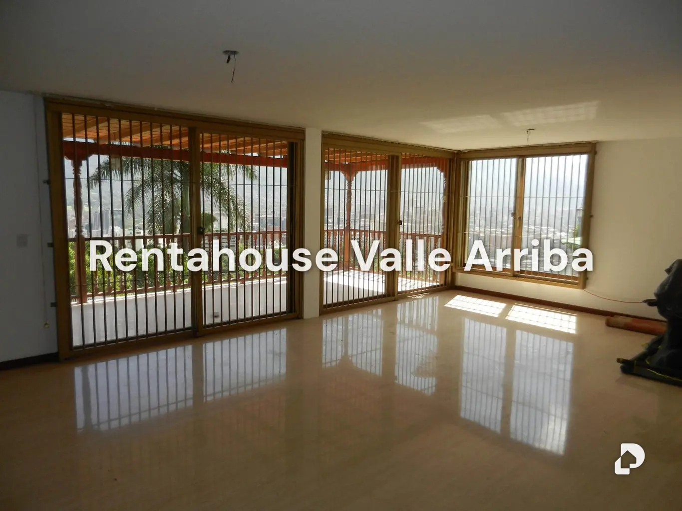 House in Chulavista, Caracas – 24